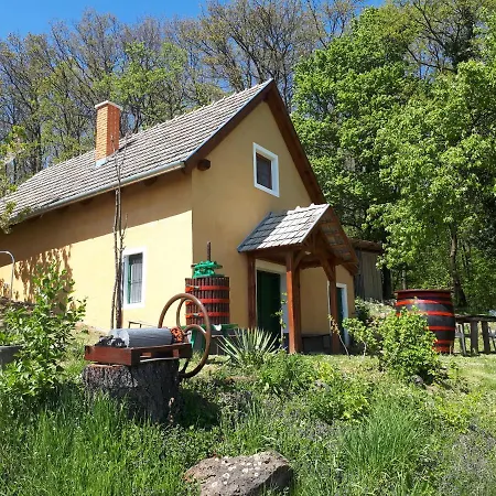 Nyaraló By The Woods
