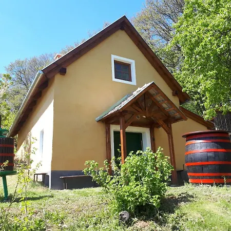 Nyaraló By The Woods Balatonhenye