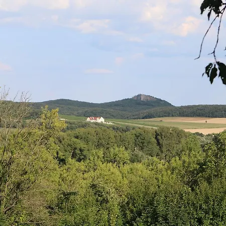 Nyaraló By The Woods *