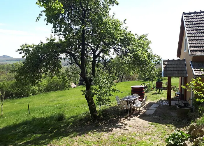 By The Woods Vakantiehuis Balatonhenye