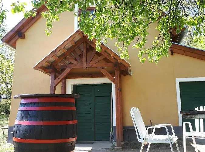 Vakantiehuis By The Woods Balatonhenye